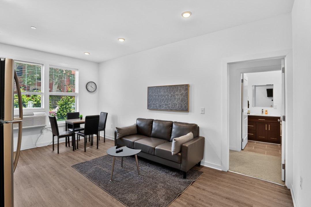 Fairmount Square 1528- 1A · Unit 1/1