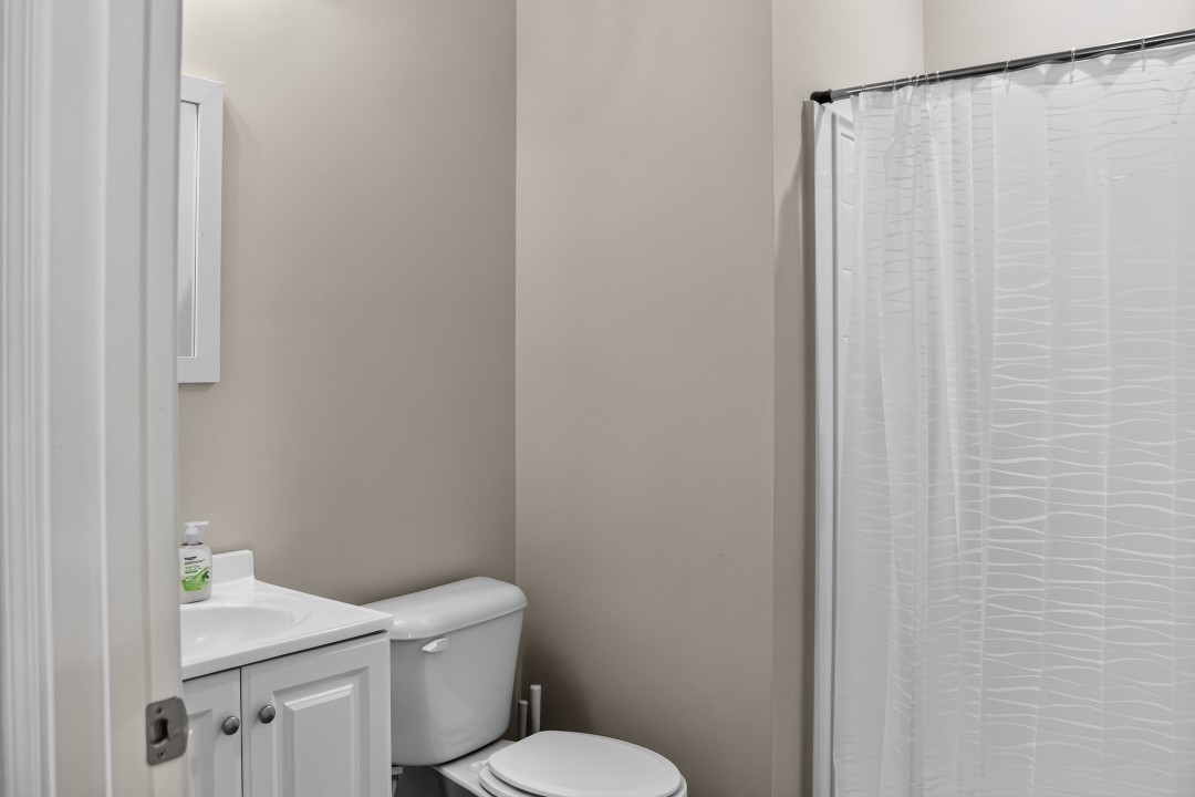 Hickory Grove · Unit 1202 2/2