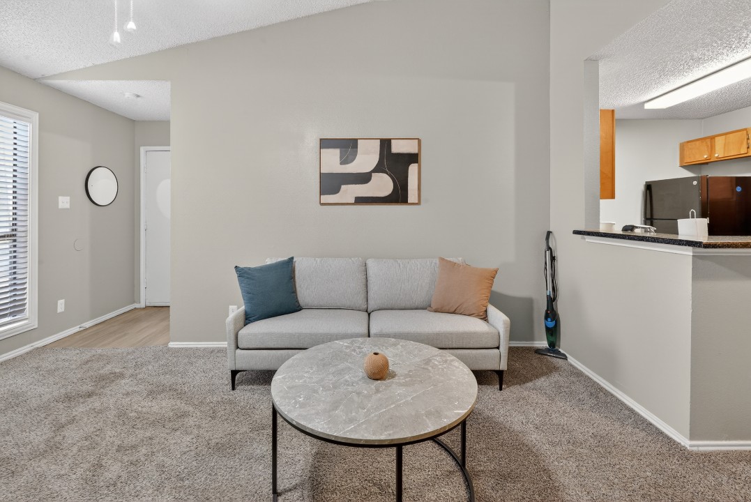 District West · Unit 712 2/2