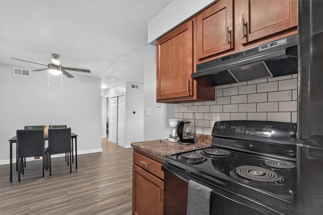 Warren Harbor · Unit 214 2/1