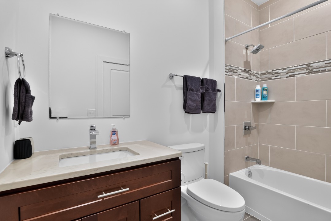 Fairmount Square 1528- 2B · Unit 1/1