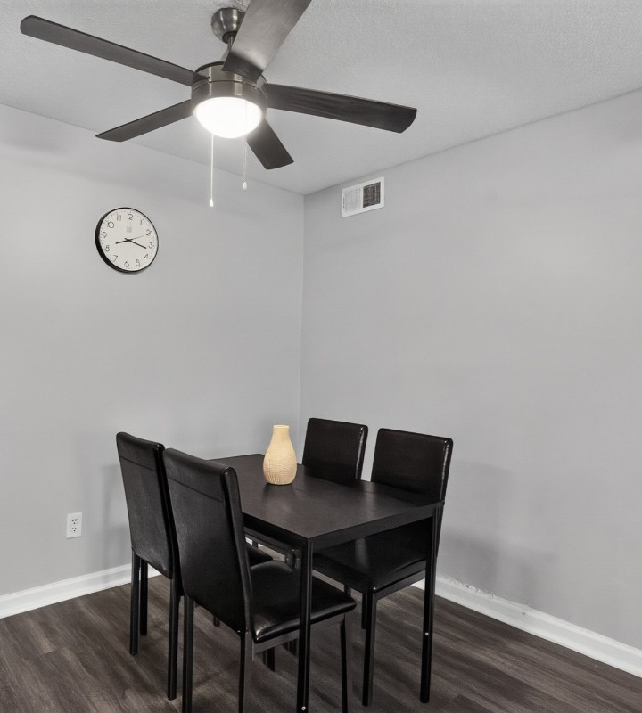 Warren Harbor · Unit 214 2/1