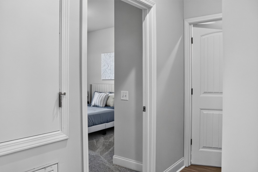 Hickory Grove · Unit 1202 2/2
