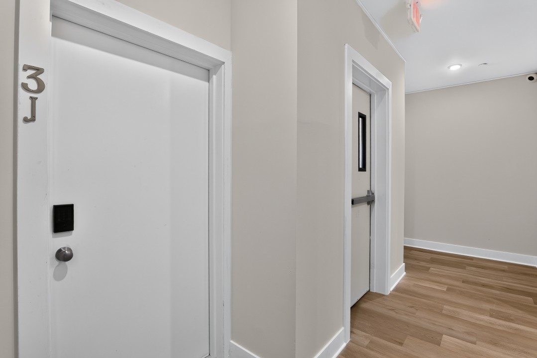 Fairmount Square 1532-3J · Unit 1/1