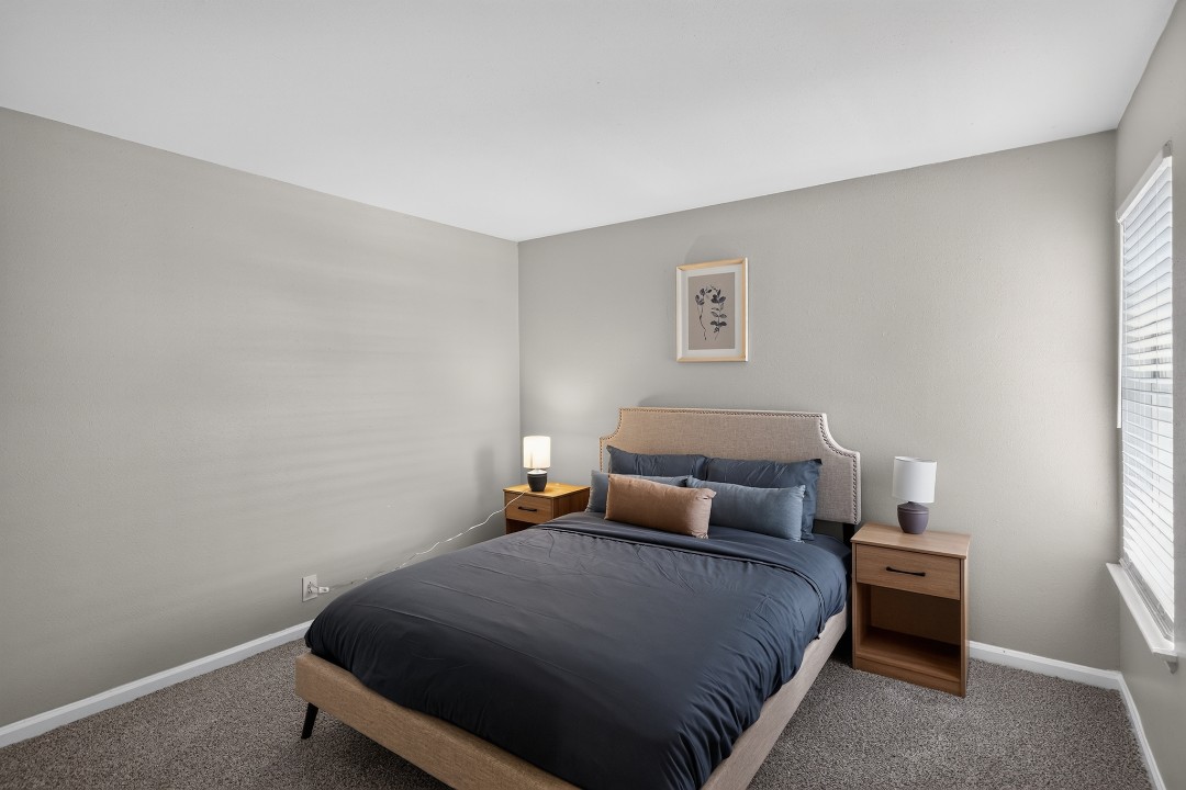 2 Bedrooms · Signature layout