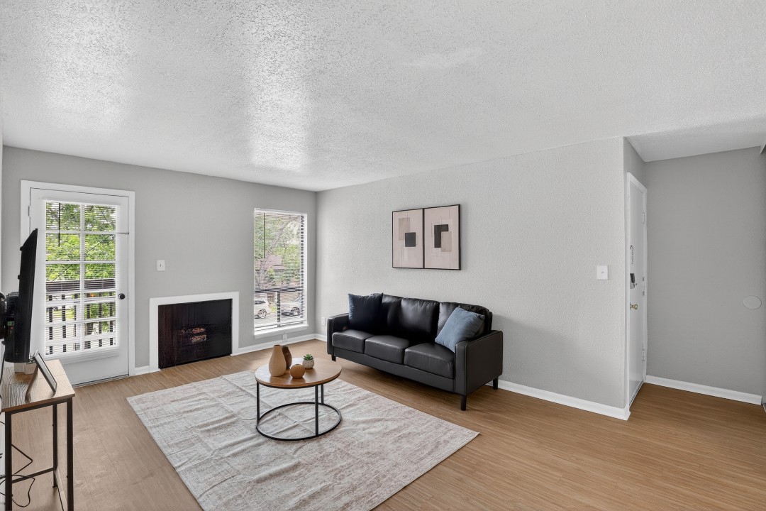 Hillcrest 5505D · Unit 2/1