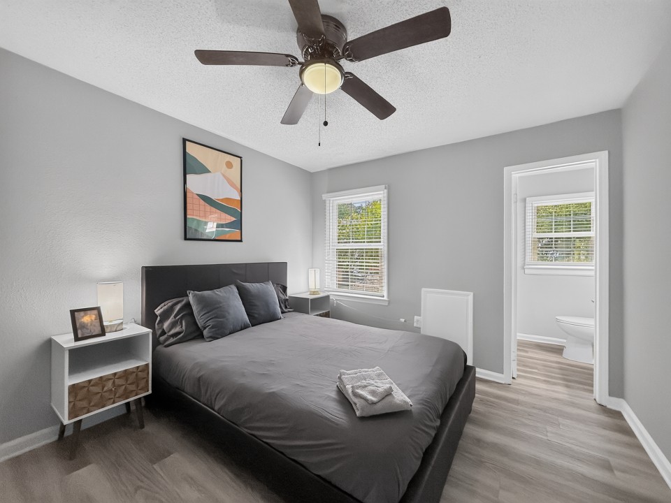Icon Downtown Durham 803C · Unit 1/1