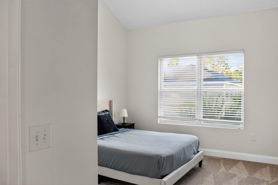 Hickory Grove · Unit 904 2/2