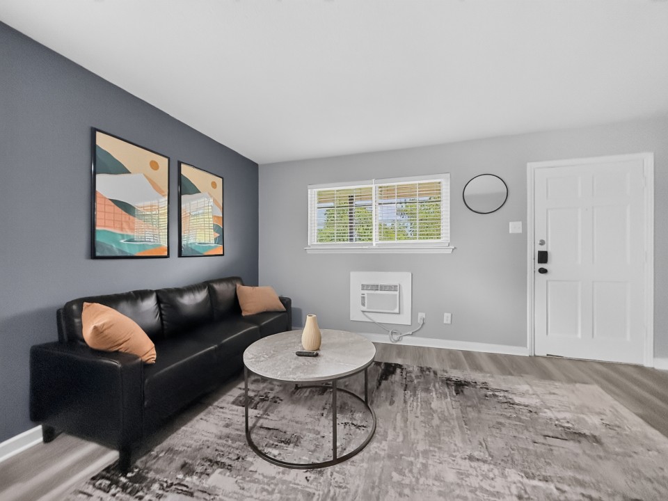 Icon Downtown Durham 804L · Unit 1/1