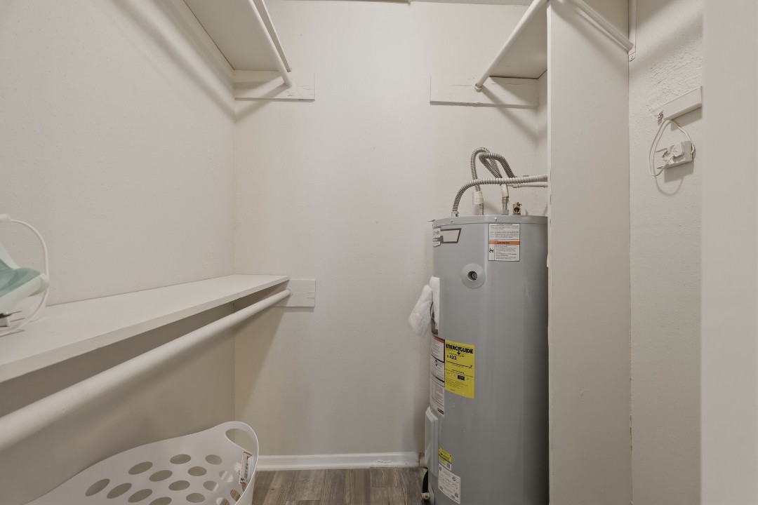 Creekstone · Unit 323 2/2