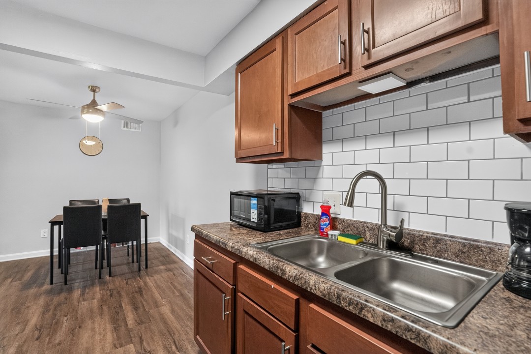 Warren Harbor · Unit 216 2/1