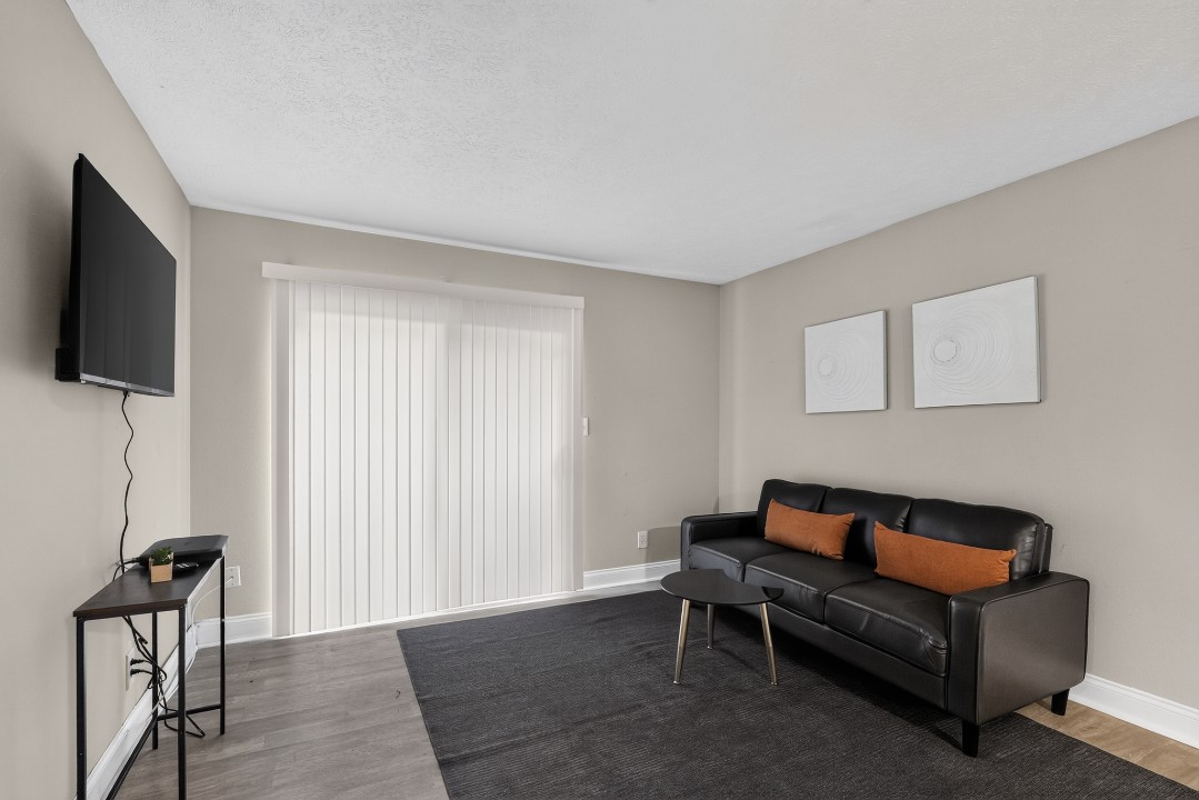 Aspen Woods R-08 · Unit 2/2