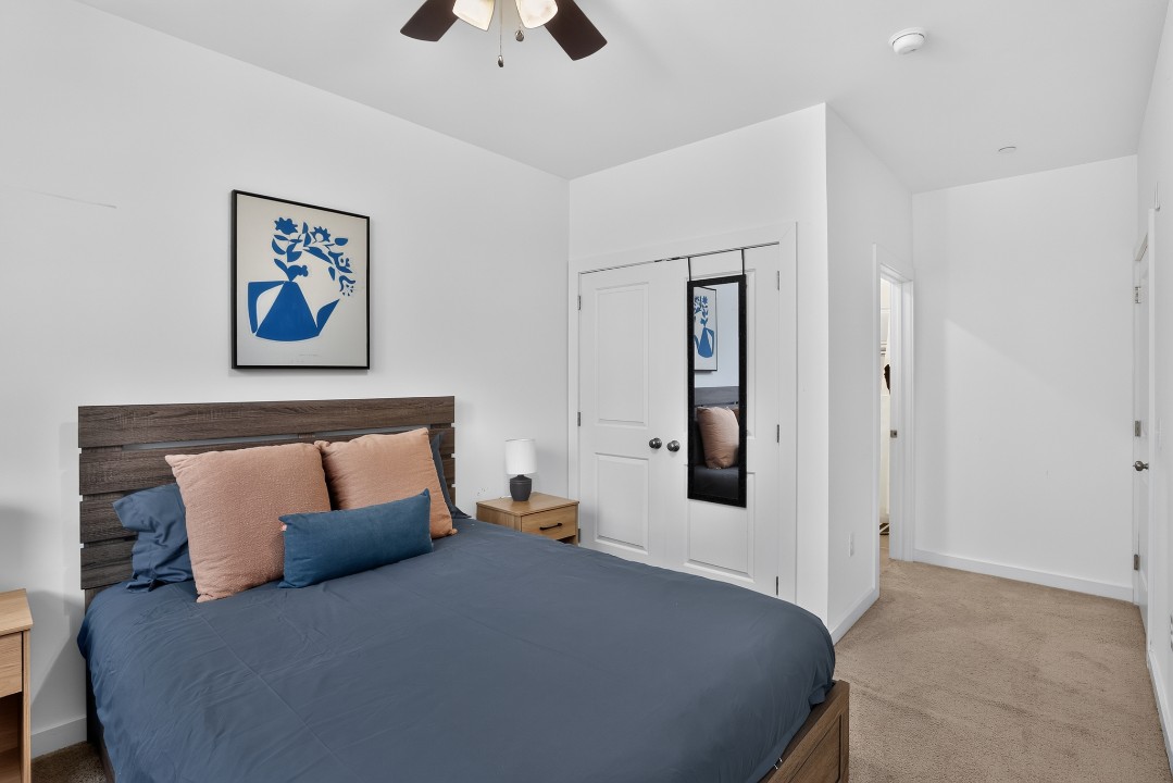 1 Bedroom · Signature layout