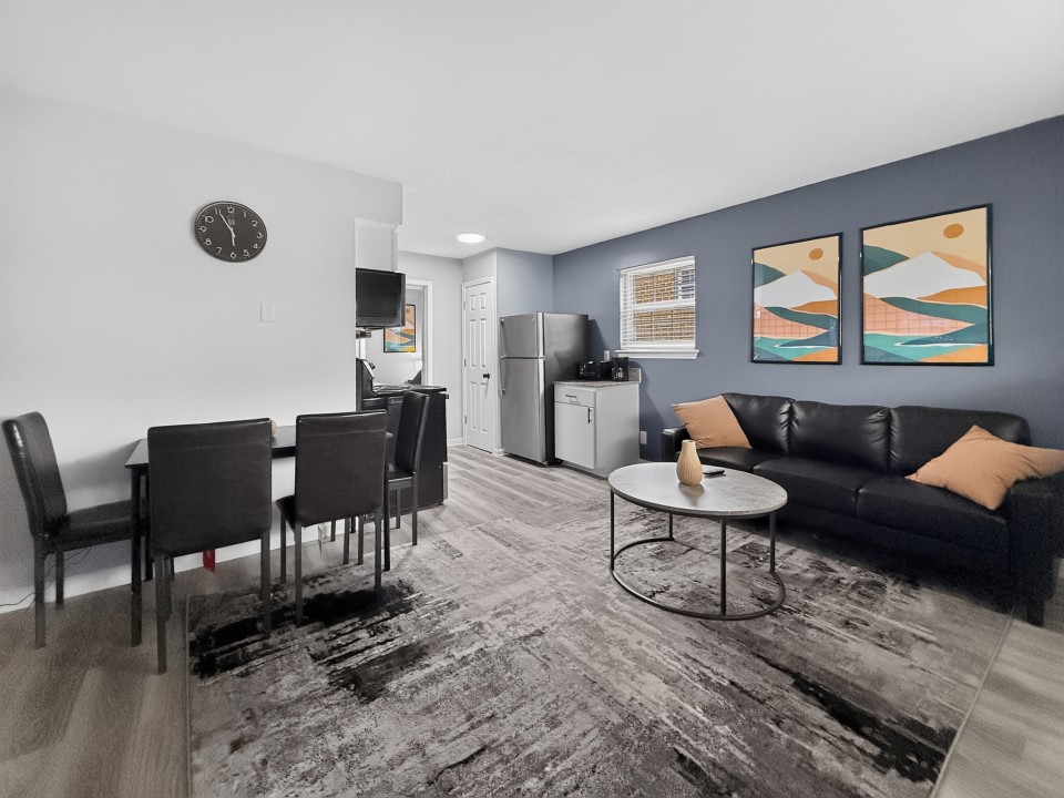Icon Downtown Durham 804L · Unit 1/1