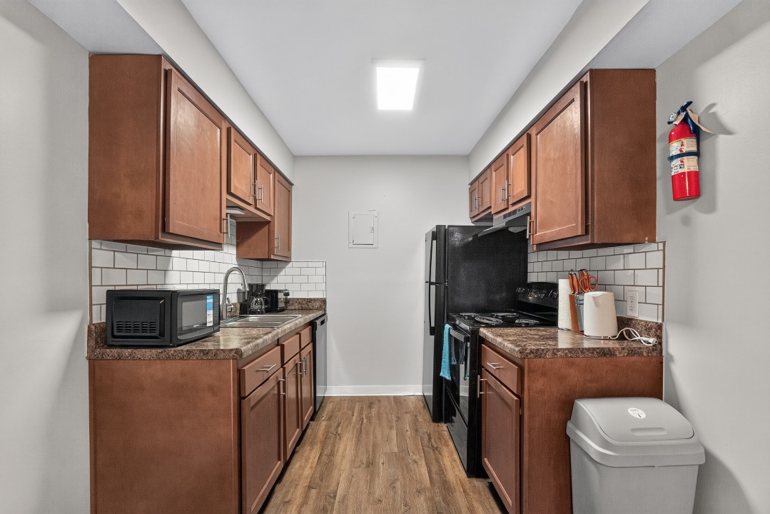 Warren Harbor · Unit 216 2/1