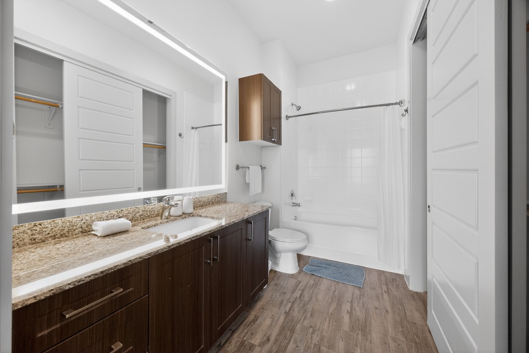 The Creekside at Vantage · Unit 6303 2/2