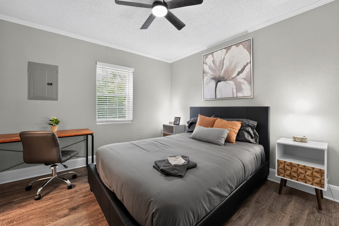 Icon Downtown Durham 801F · Unit 1/1