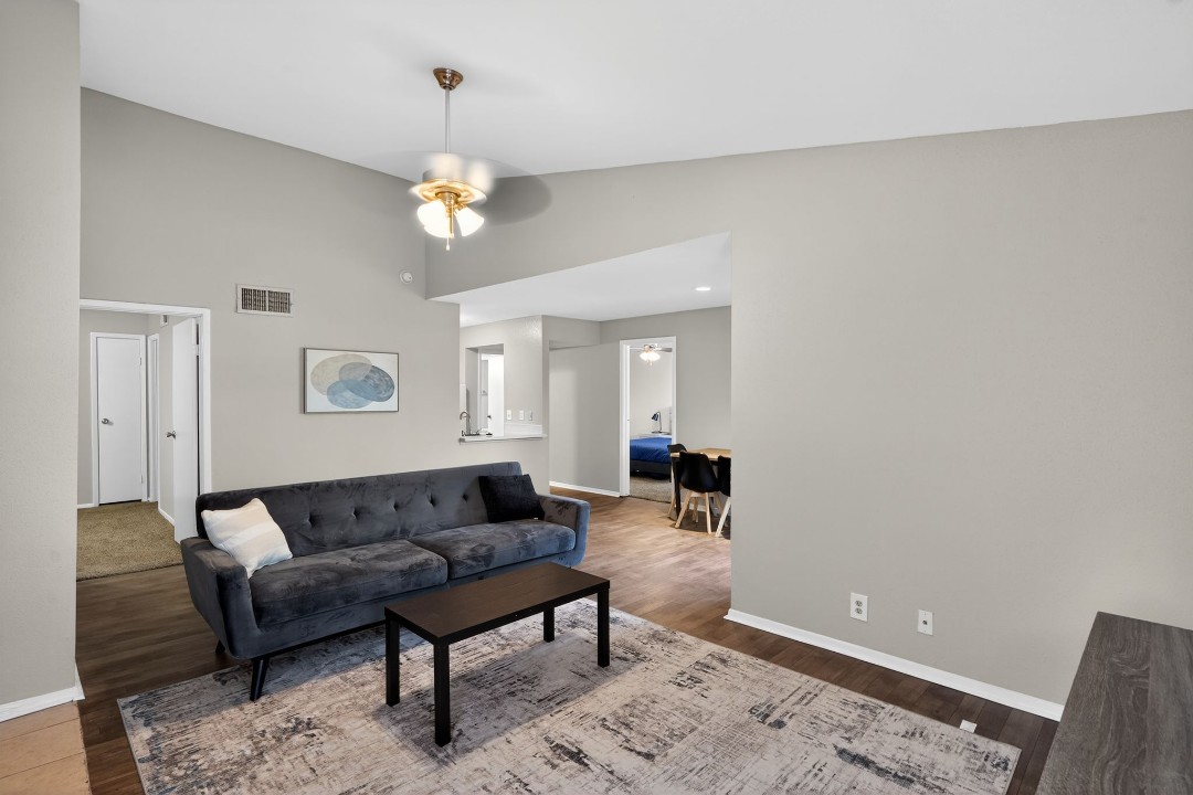 Creekstone · Unit 432 2/2