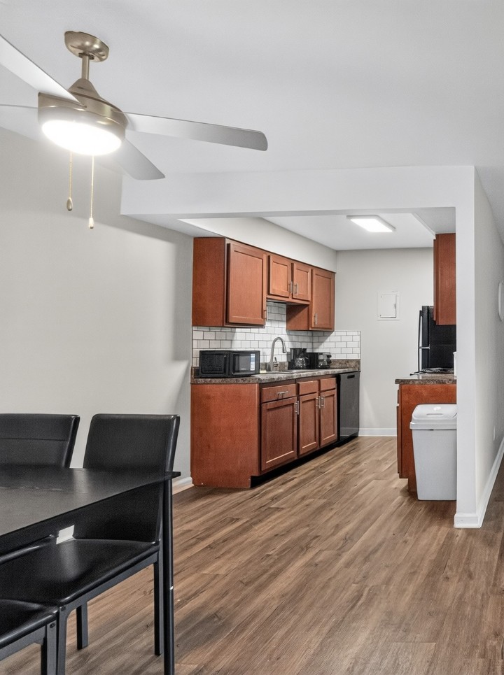Warren Harbor · Unit 216 2/1