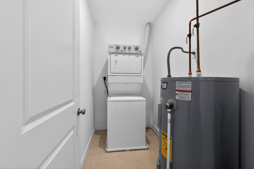 Fairmount Square 1532 - 1A · Unit 1/1