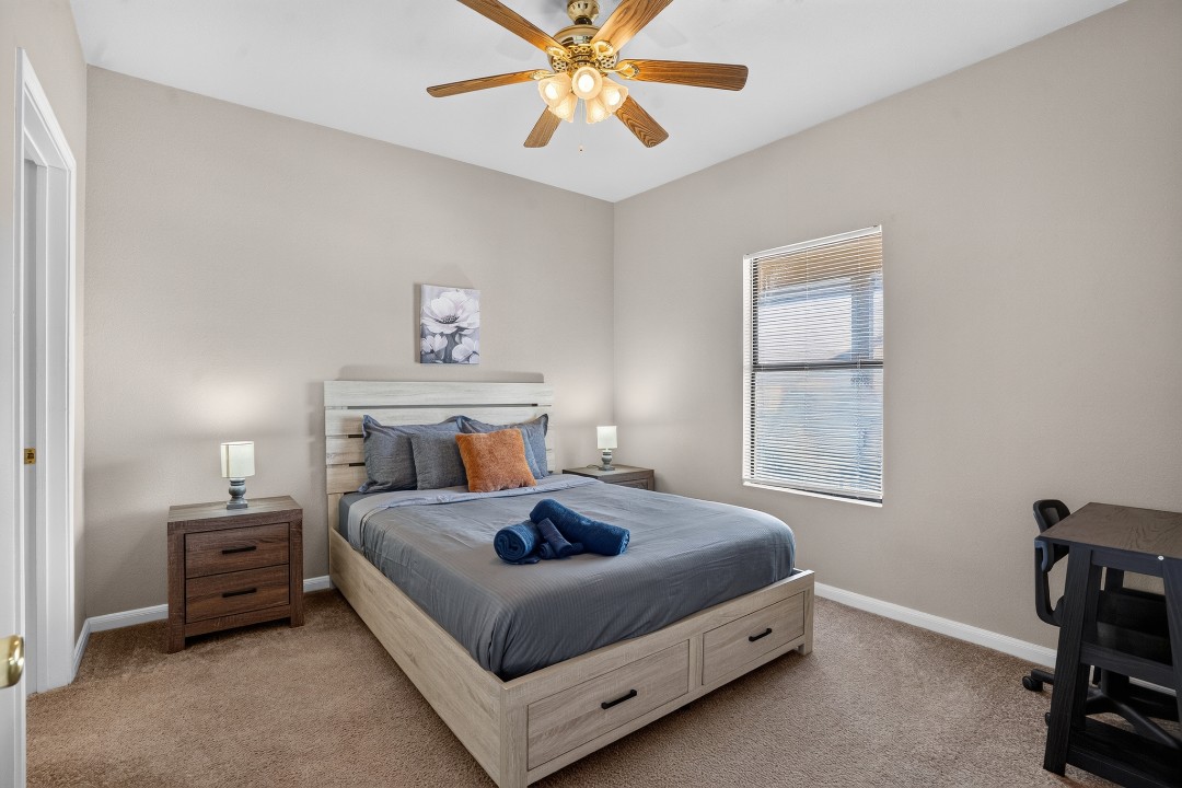 2 Bedrooms · Signature layout
