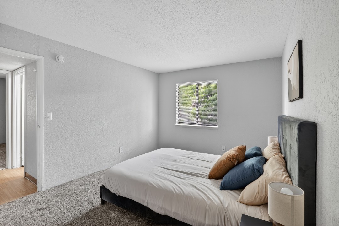 Hillcrest 8318E · Unit 2/1
