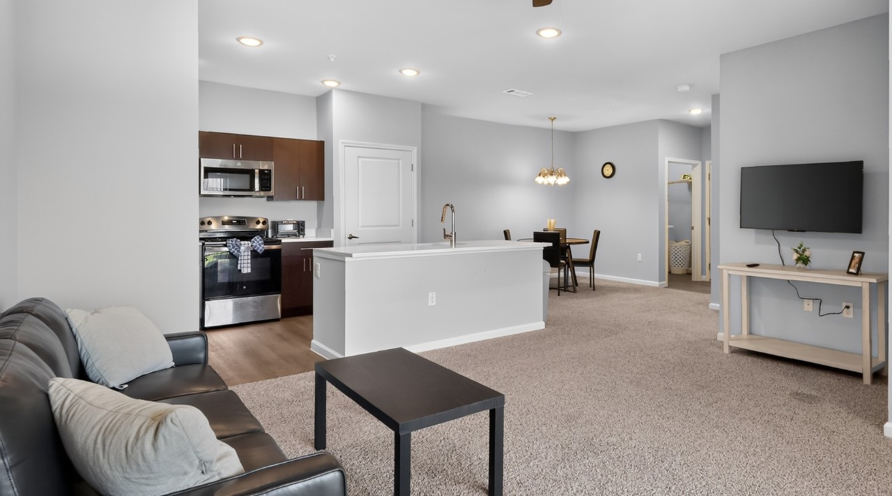 Whitewing Flats · Unit 2304 1/1