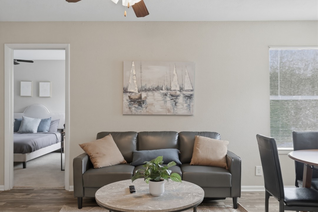 Creekstone · Unit 312 2/2