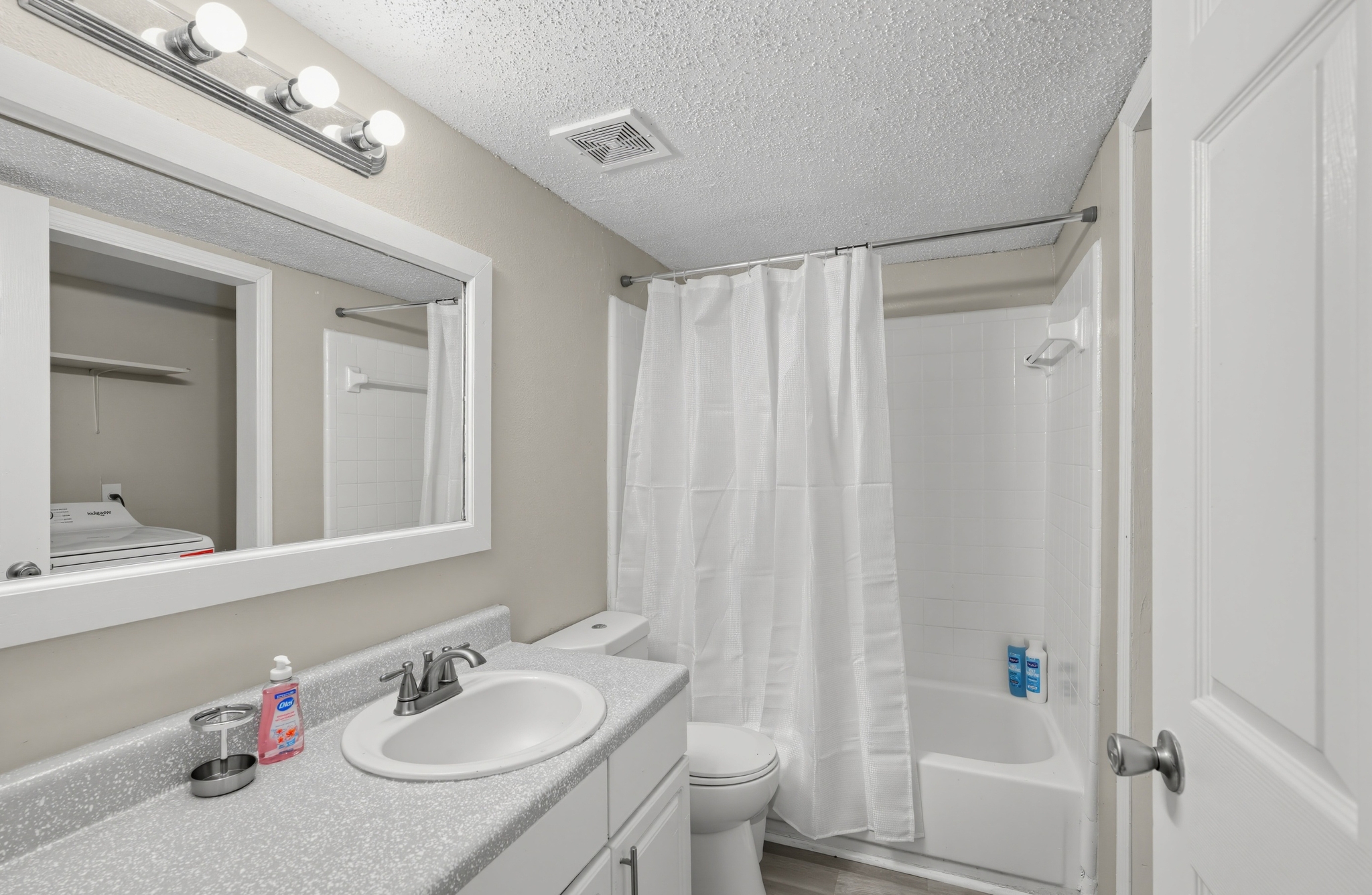 Tucker Square 1301 C