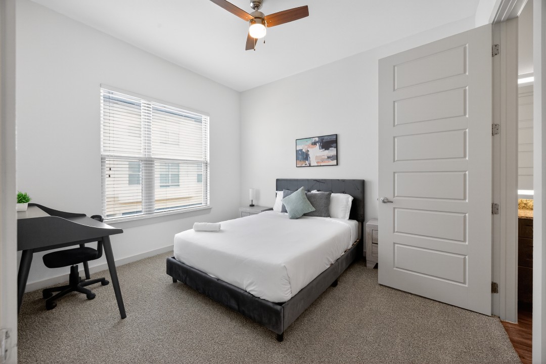 2 Bedrooms · Signature layout