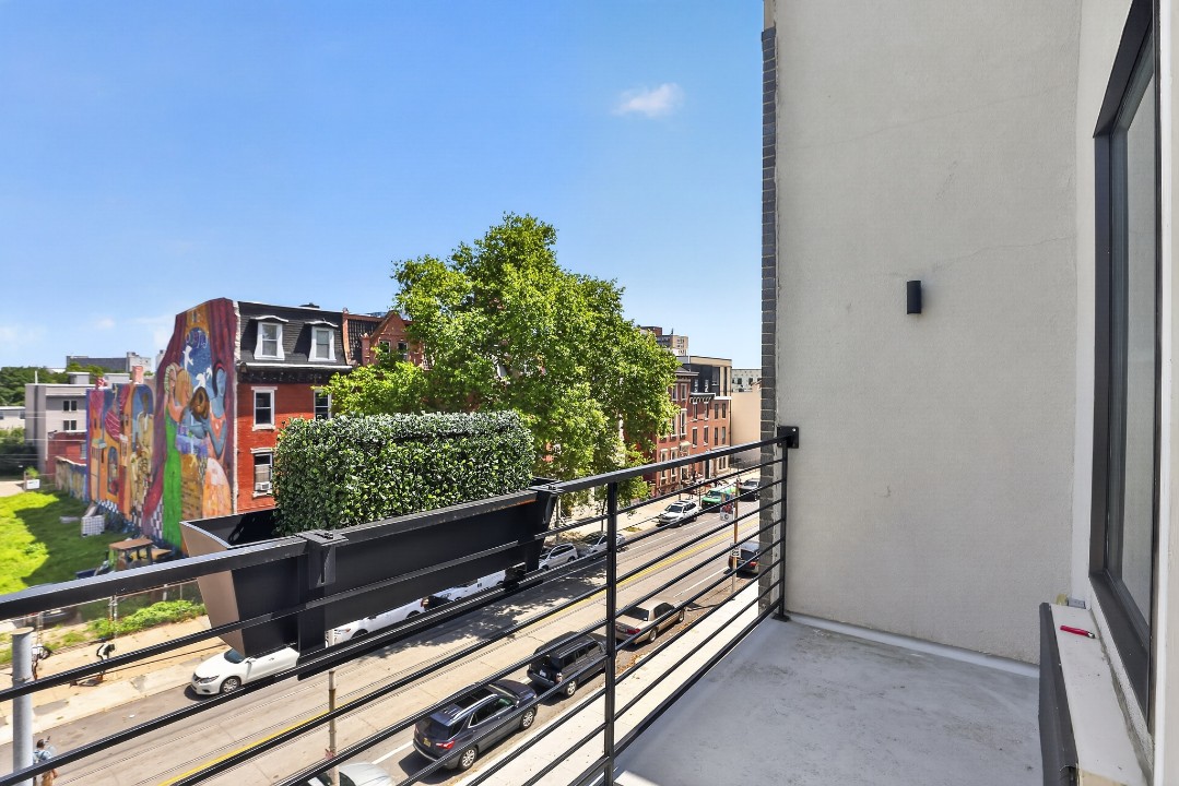 Fairmount Square 1532-4A · Unit 1/1