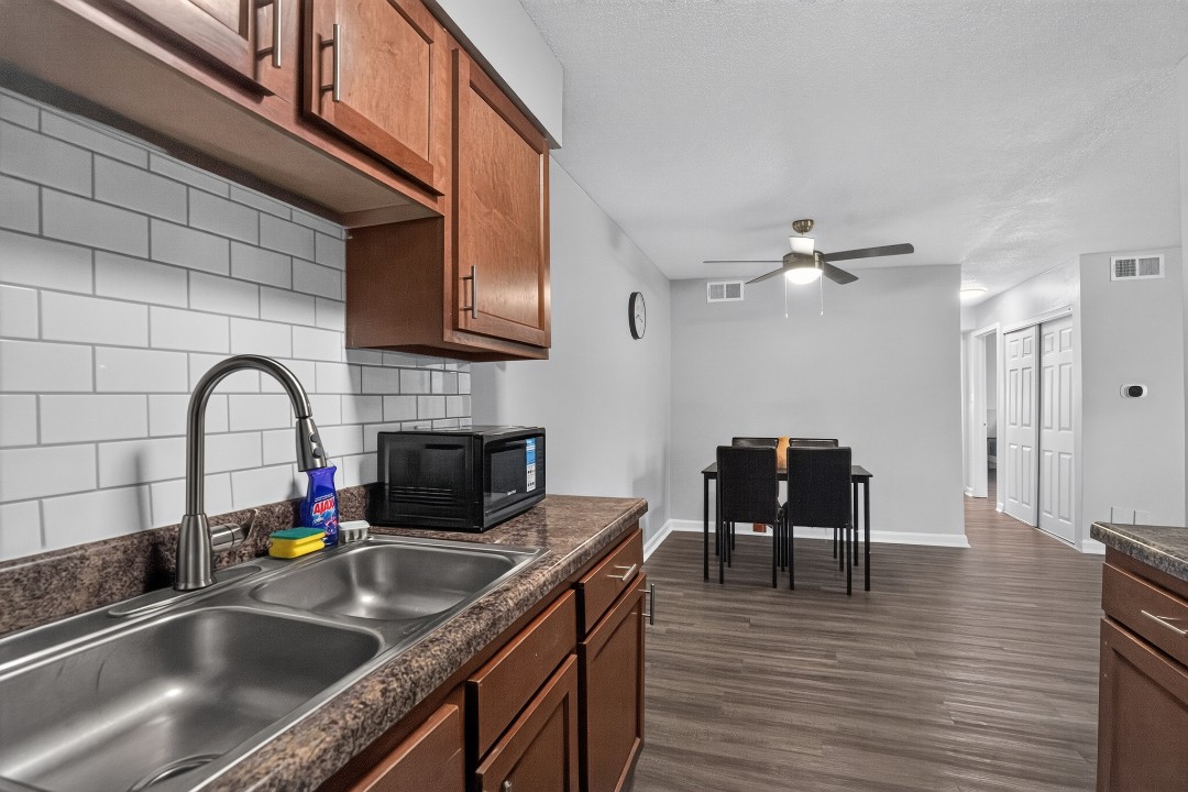 Warren Harbor · Unit 214 2/1