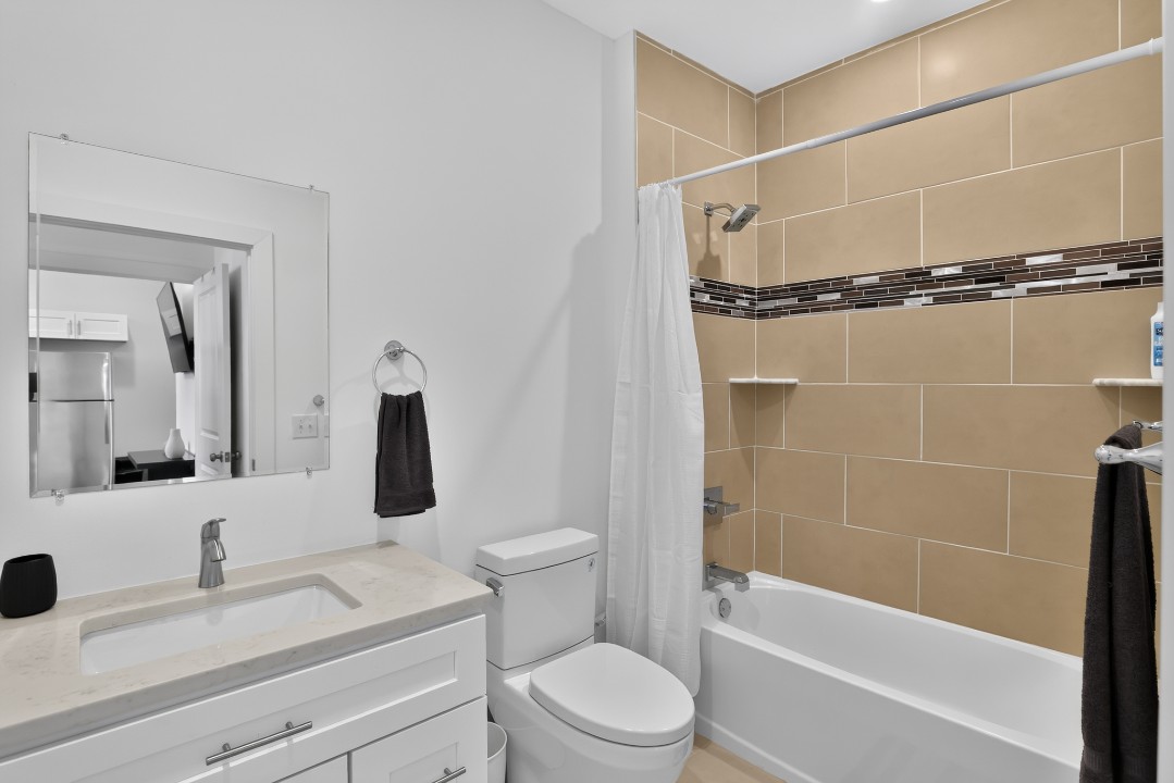 Fairmount Square 1532-4A · Unit 1/1