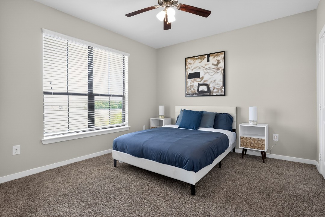 2 Bedrooms · Signature layout