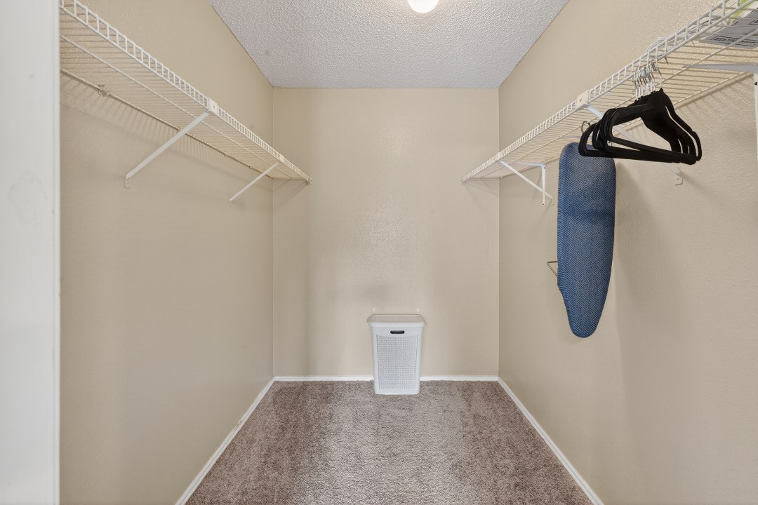 District West · Unit 512 2/1