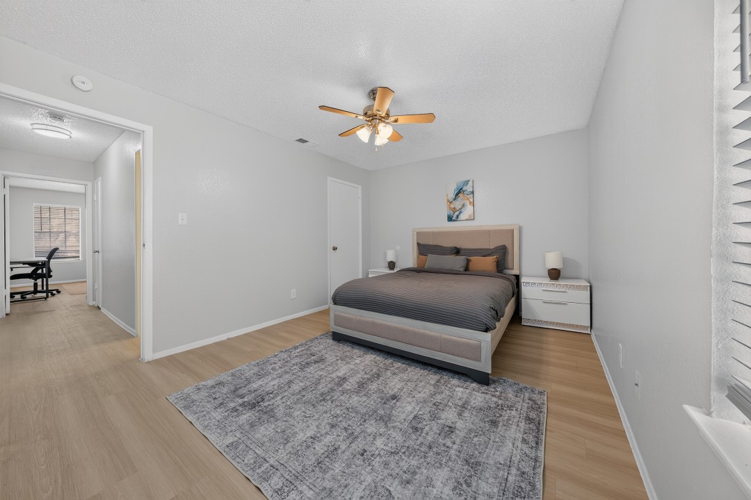 2 Bedrooms · Signature layout
