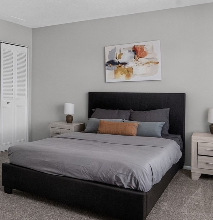 2 Bedrooms · Signature layout