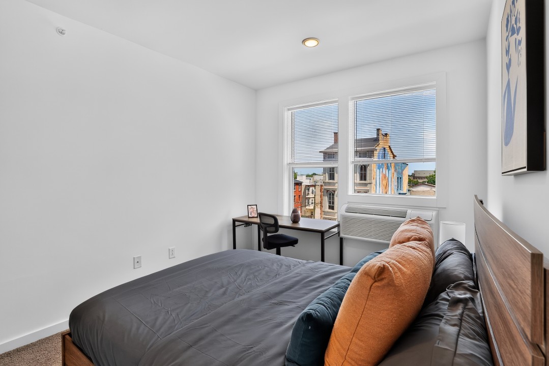 Fairmount Square 1532-4A · Unit 1/1