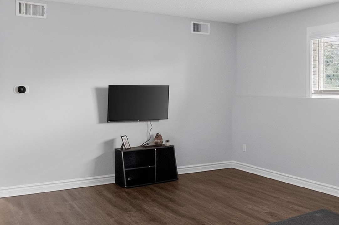 Warren Harbor · Unit 114 2/1