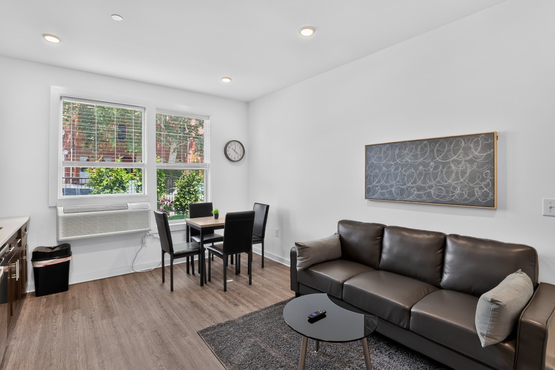 Fairmount Square 1528- 1A · Unit 1/1
