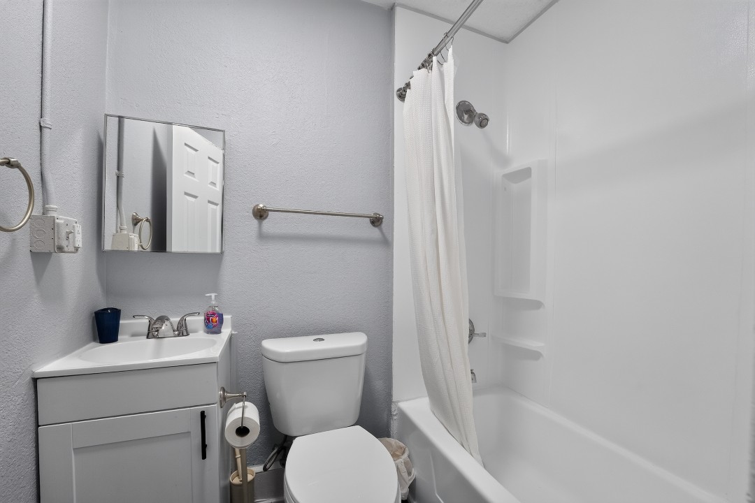Icon Downtown Durham 801F · Unit 1/1