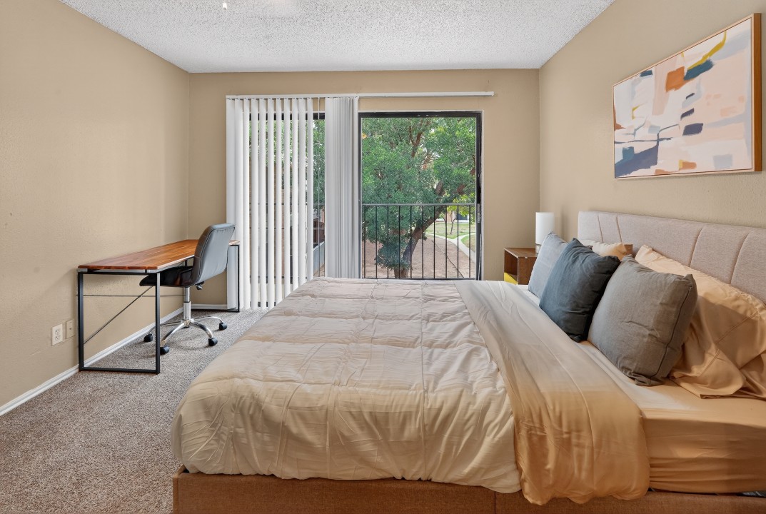 District West · Unit 510 2/1