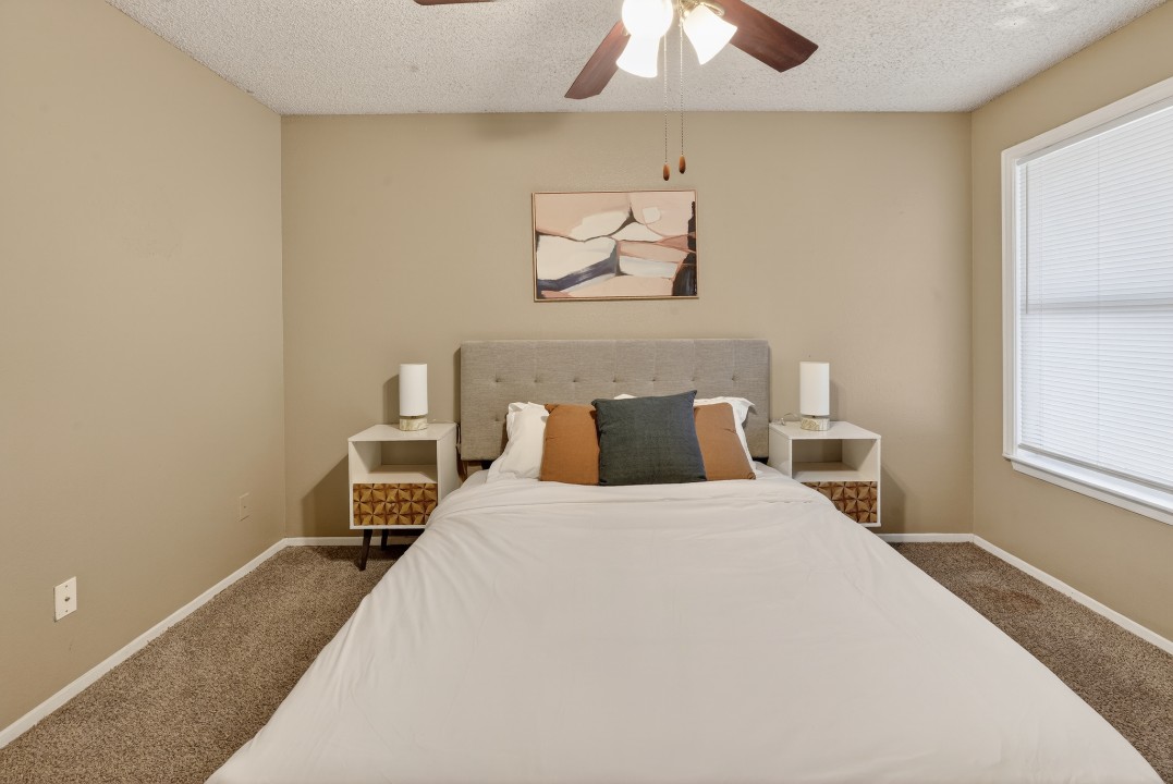 2 Bedrooms · Signature layout