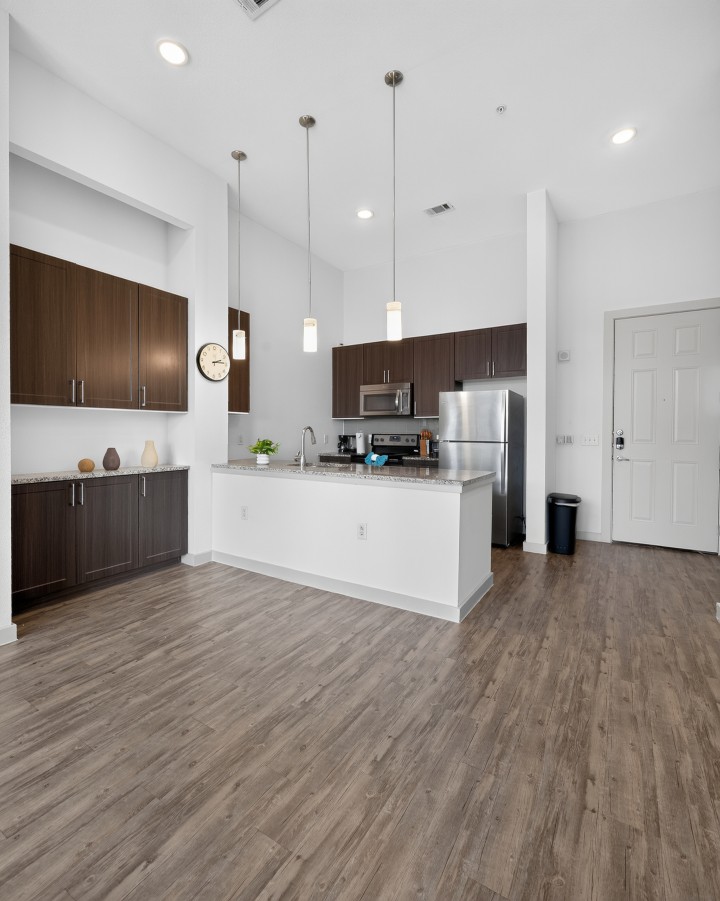 The Creekside at Vantage · Unit 5303 2/2