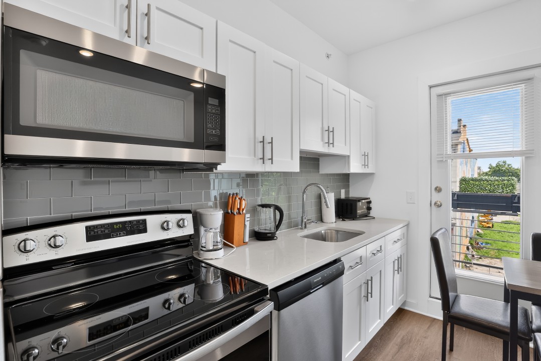 Fairmount Square 1532-4A · Unit 1/1