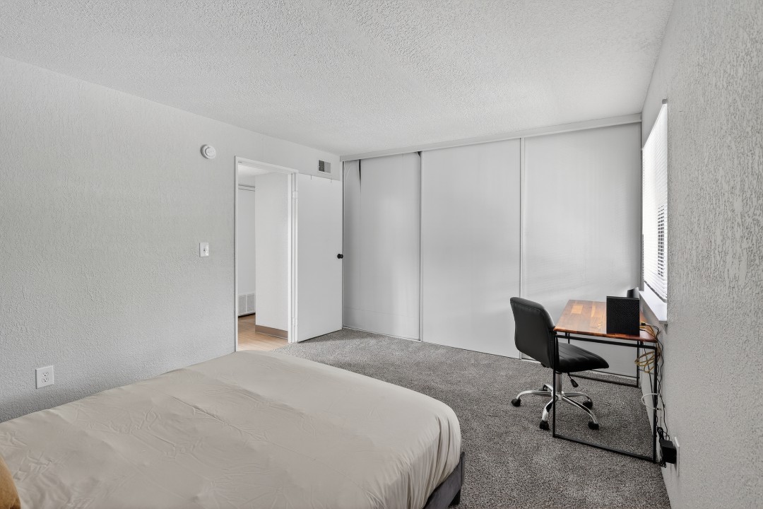Hillcrest 8318E · Unit 2/1