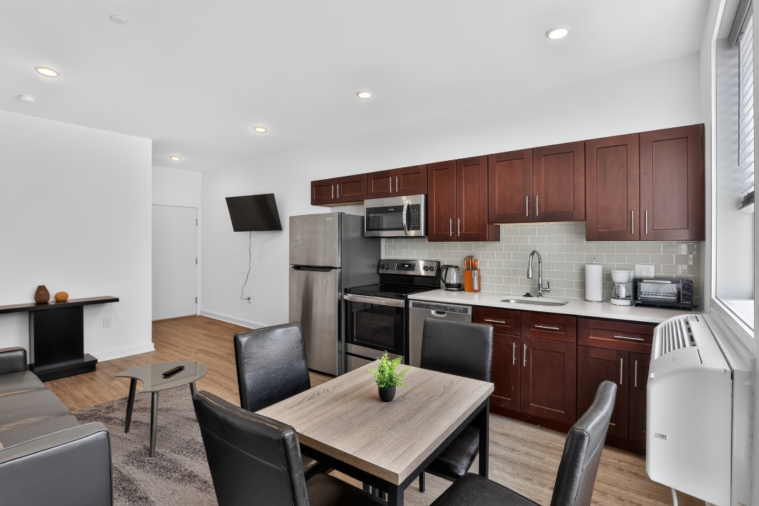 Fairmount Square 1528- 1F · Unit 1/1