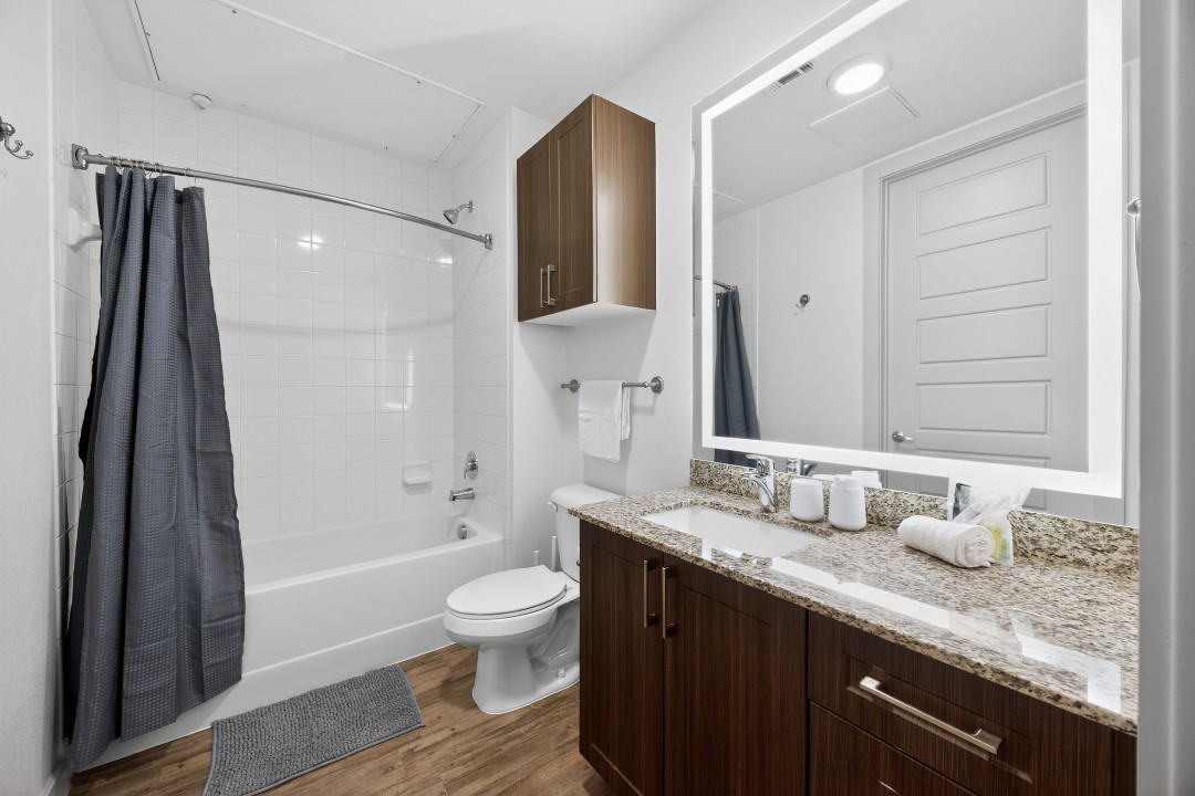 The Creekside at Vantage · Unit 6205 2/2
