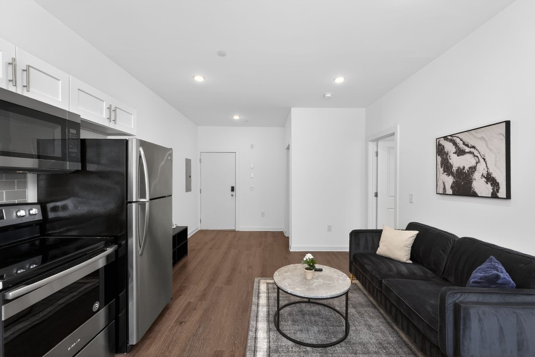 Fairmount Square 1532 - 1E · Unit 1/1