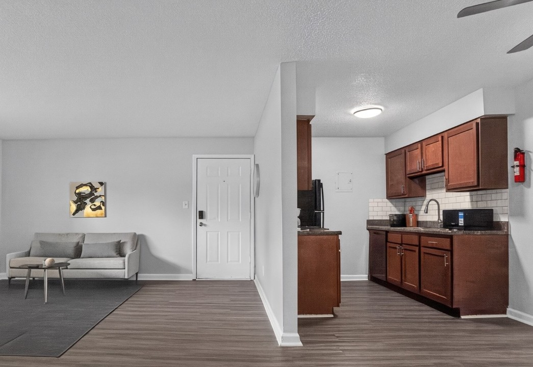 Warren Harbor · Unit 214 2/1